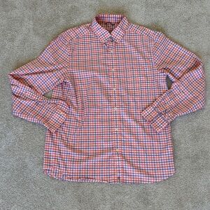 Medium Vineyard Vines “On the Go” Patterned Button Down